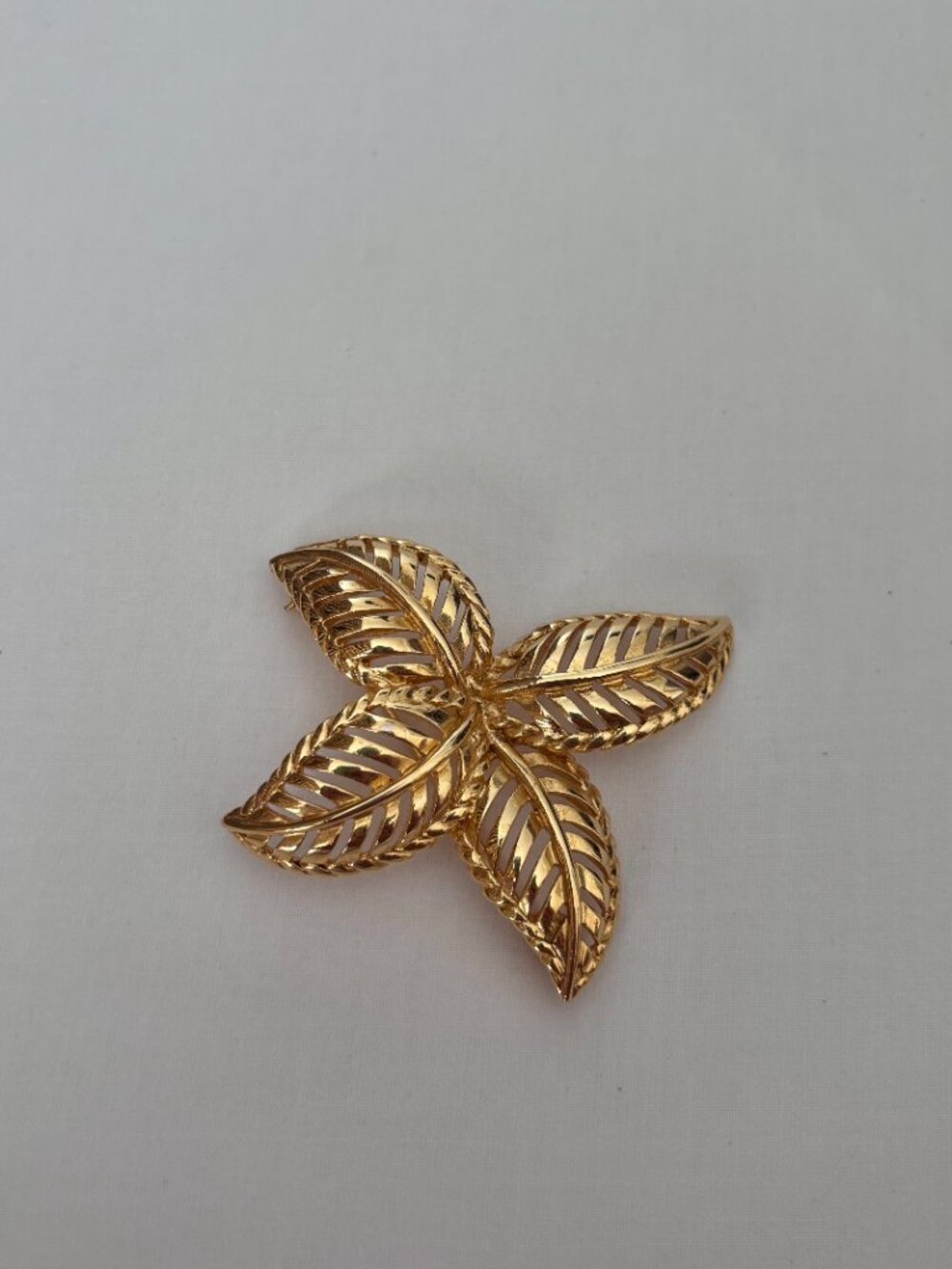 ✨ STUNNING VINTAGE LANVIN BROOCH ✨